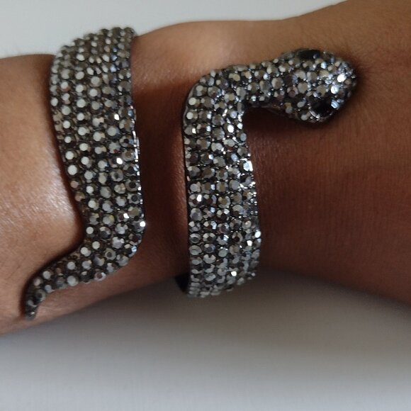 Bracelet Snake Shaped, Grey black snake bracket, Party Bracelet - Picture 8 of 8